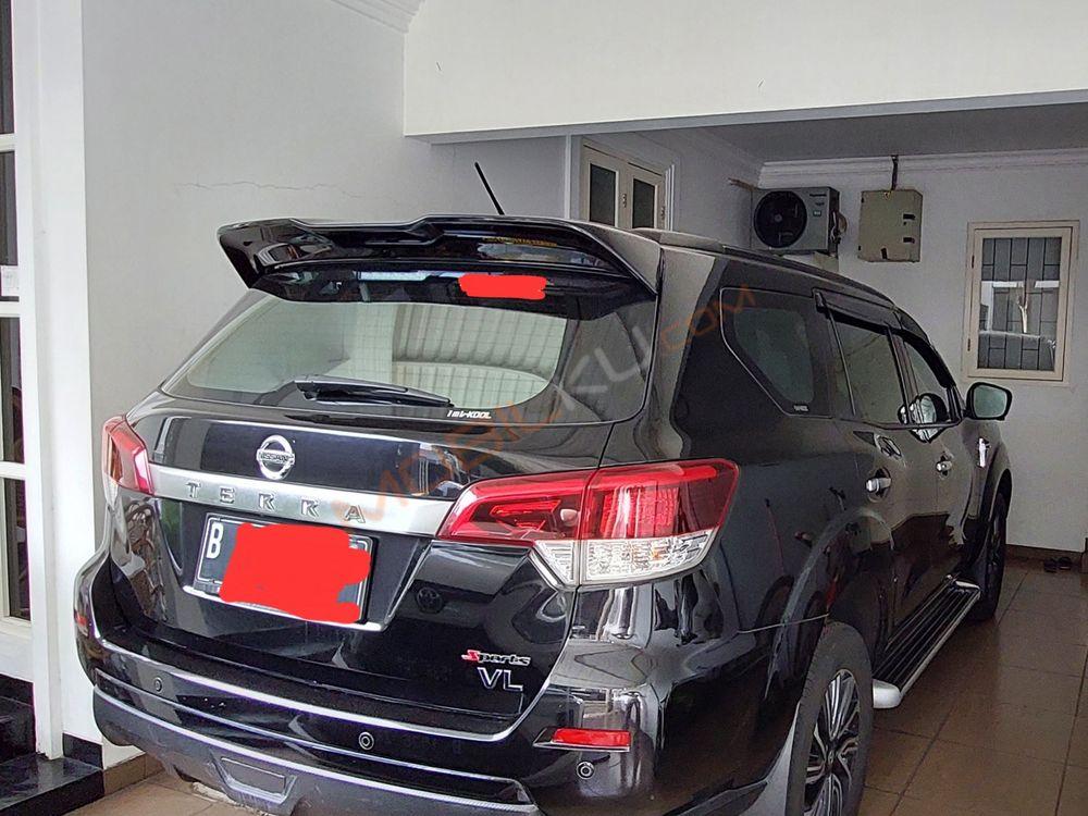 Mobil Nissan Terra 2019