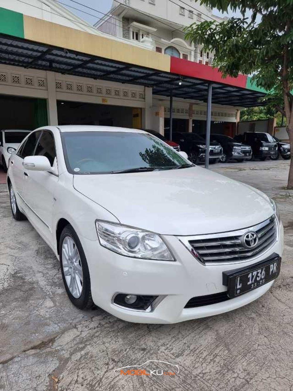 Mobil Toyota Camry 2012