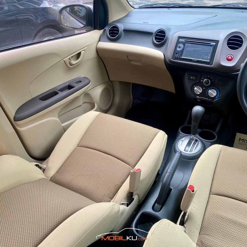 Mobil Honda Brio 2013