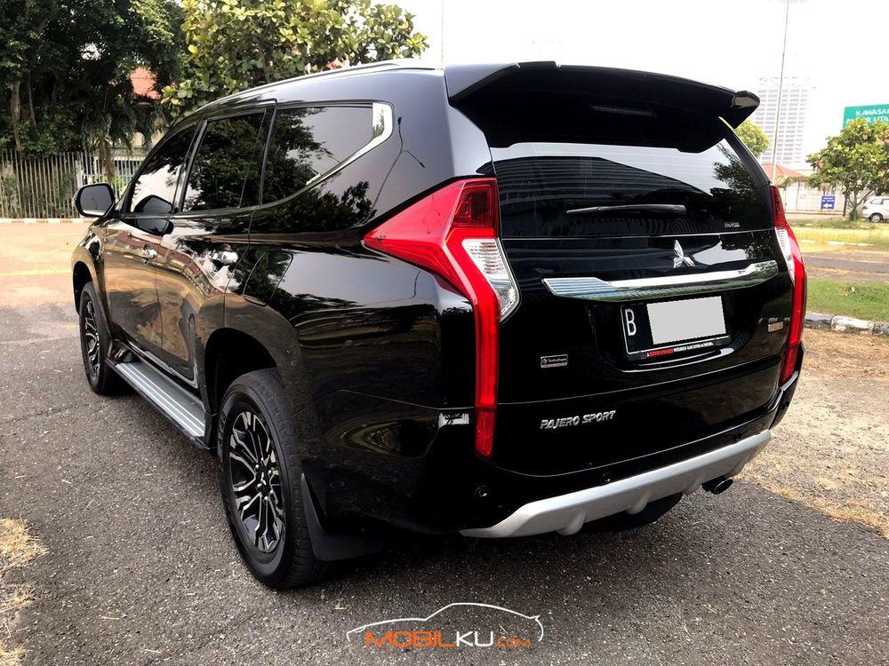 Mobil Mitsubishi Pajero Sport 2018