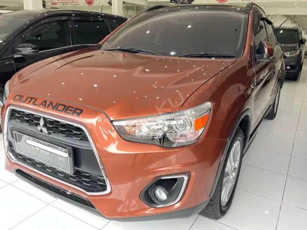 Mobil Mitsubishi Outlander Sport 2015