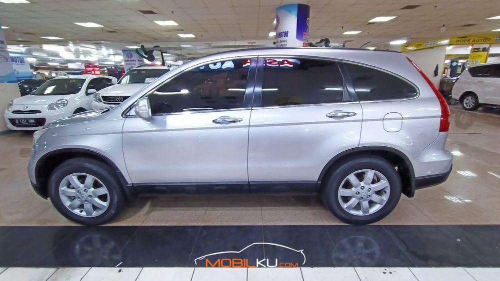 Mobil Honda CR-V 2008