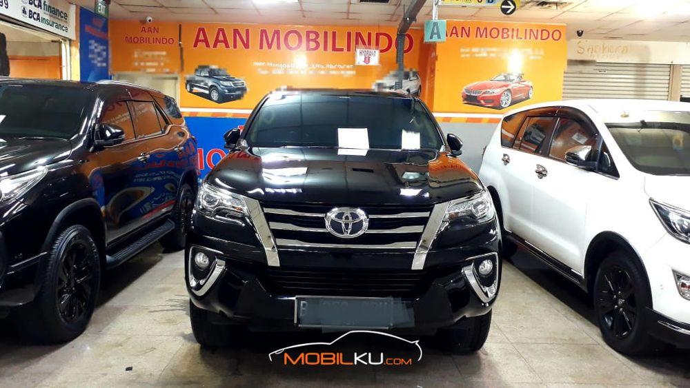 Mobil Toyota Fortuner 2016