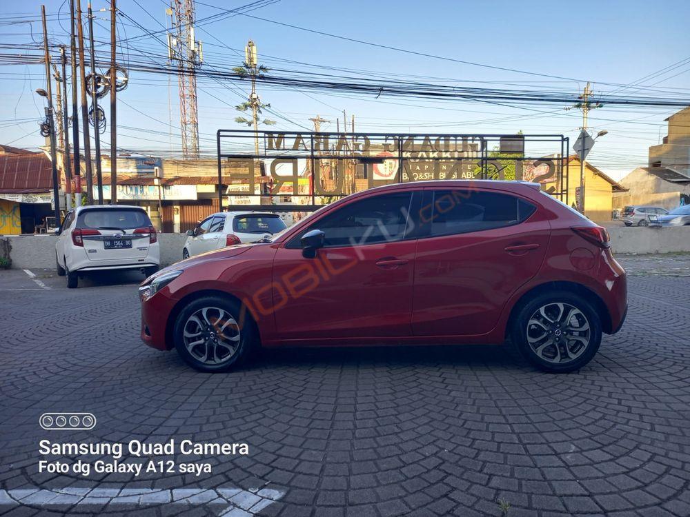 Mobil Mazda 2 Hatchback 2016