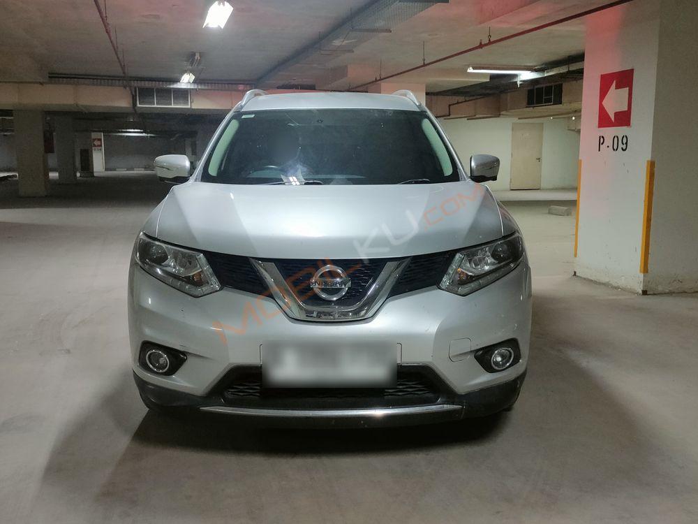 Mobil Nissan X-Trail 2018