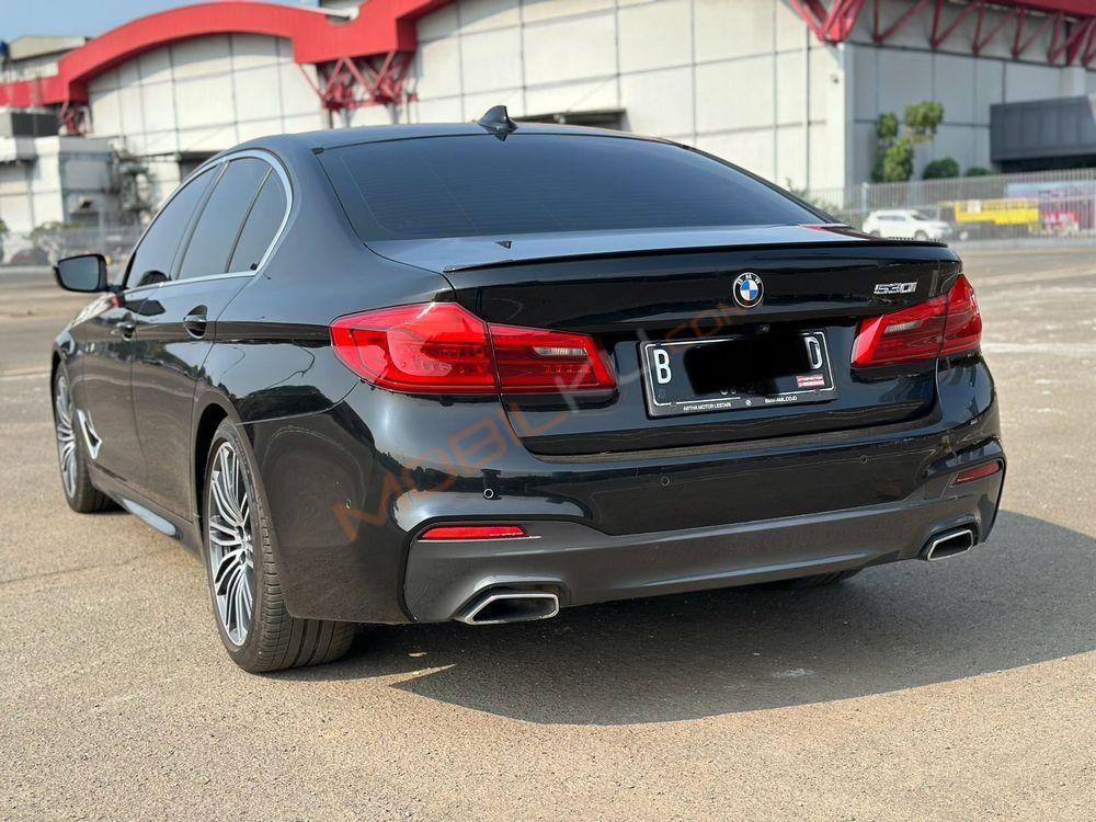 Mobil BMW 5 Series 2020