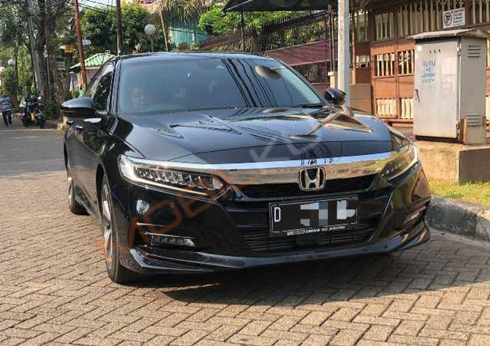 Mobil Honda Accord 2020