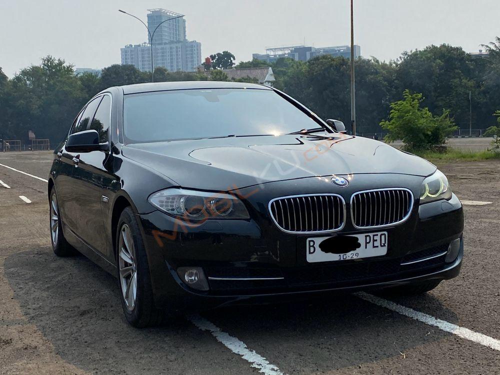 Mobil BMW 5 Series 2013
