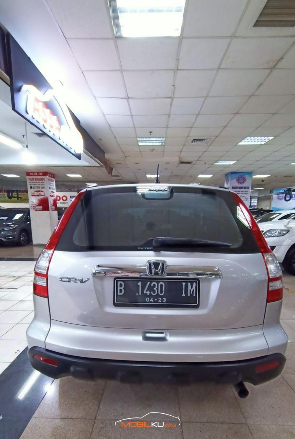 Mobil Honda CR-V 2008