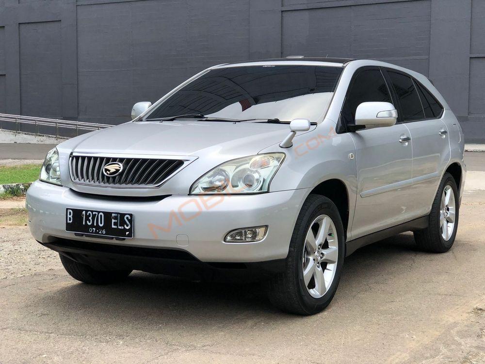 Mobil Toyota Harrier 2013