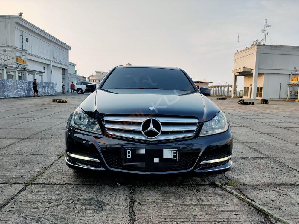 Mobil Mercedes-Benz C-Class 2014