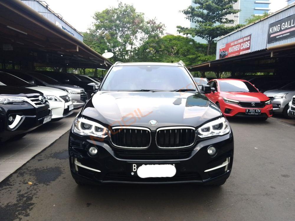 Mobil BMW X5 2015