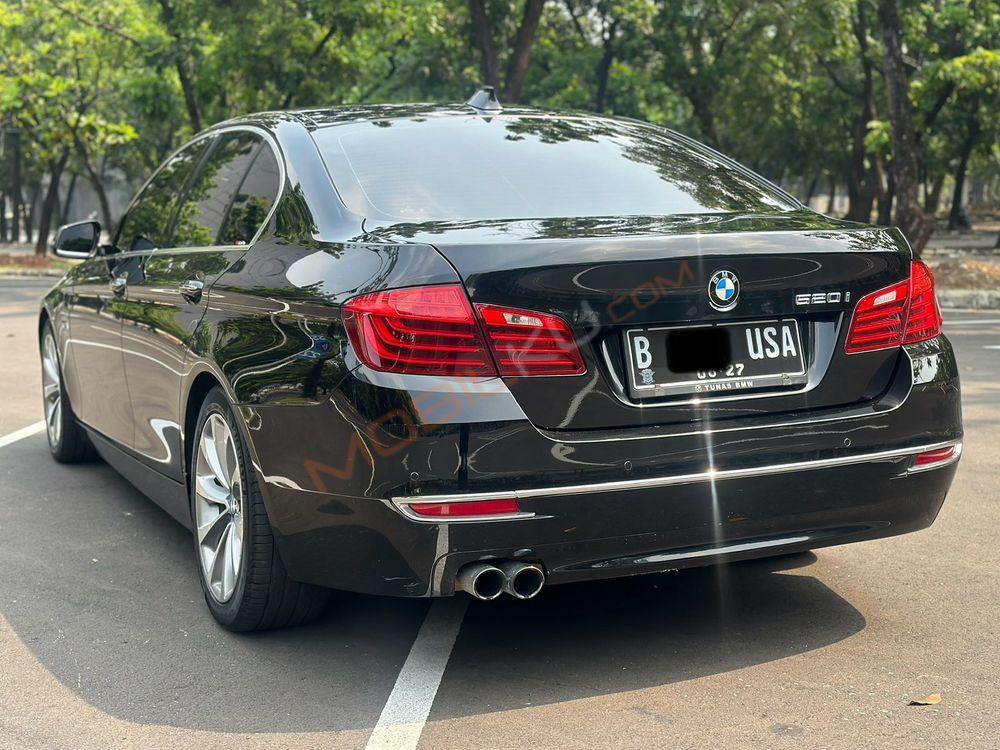 Mobil BMW 5 Series 2016