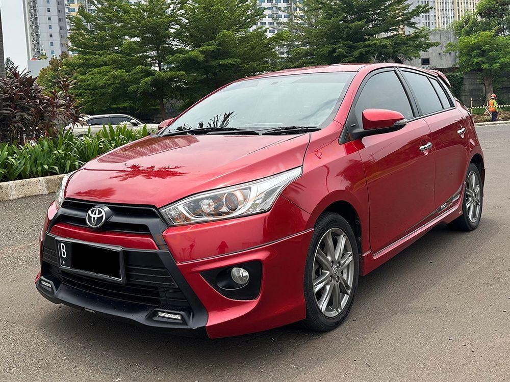 Mobil Toyota Yaris 2014