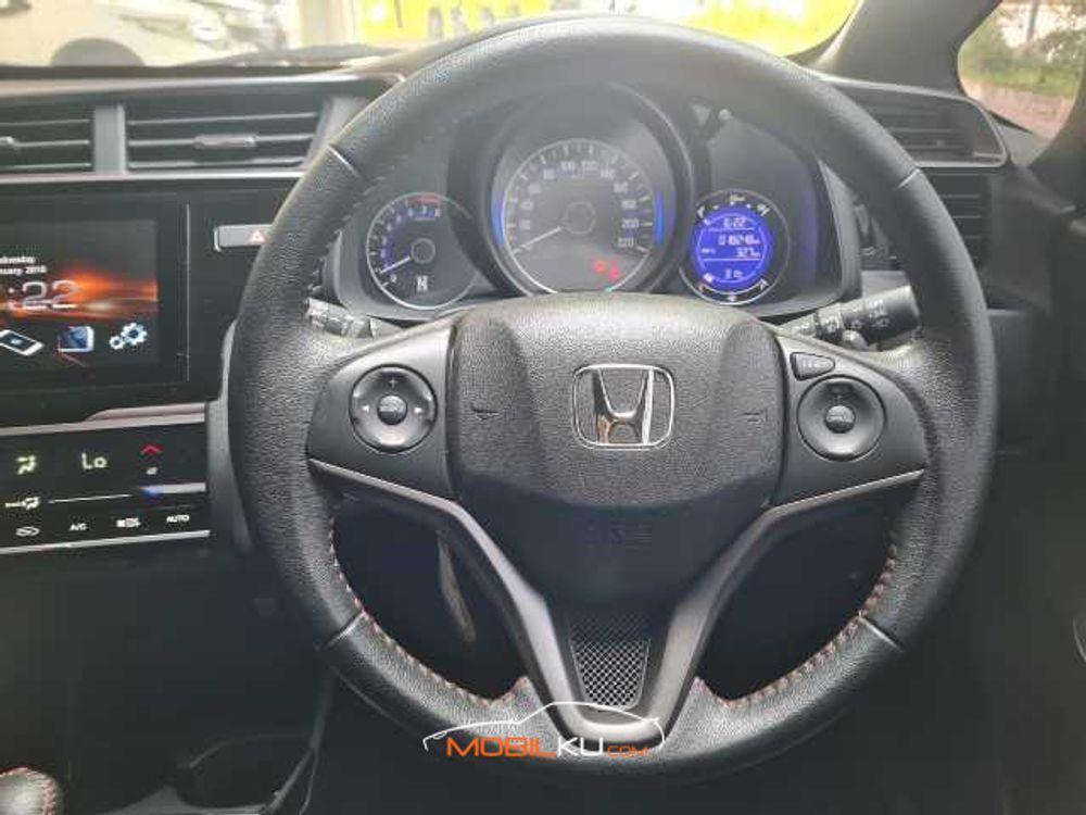 Mobil Honda Jazz 2019