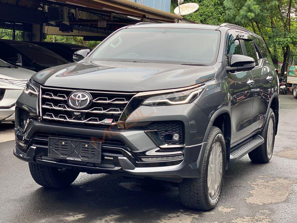 Mobil Toyota Fortuner 2023