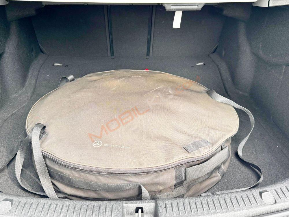 Mobil Mercedes-Benz E-Class 2018