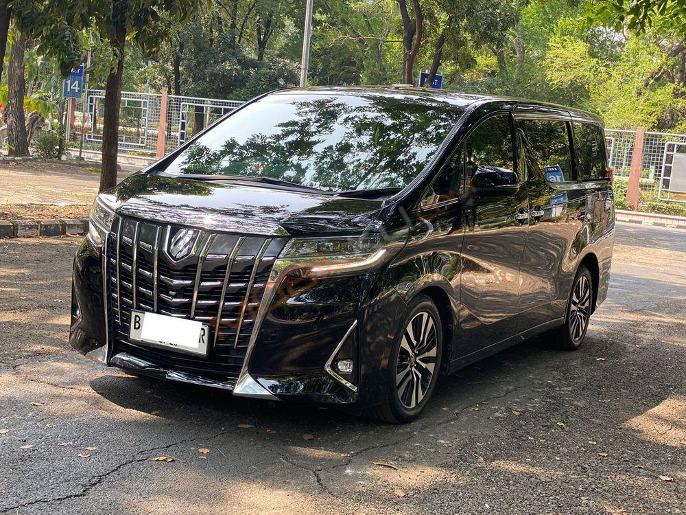 Mobil Toyota Alphard 2018
