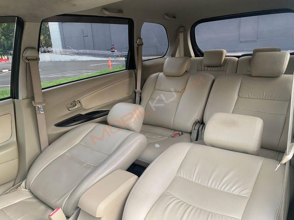 Mobil Toyota Avanza 2014