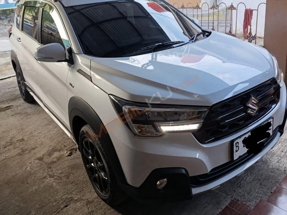 Mobil Suzuki XL7 2024