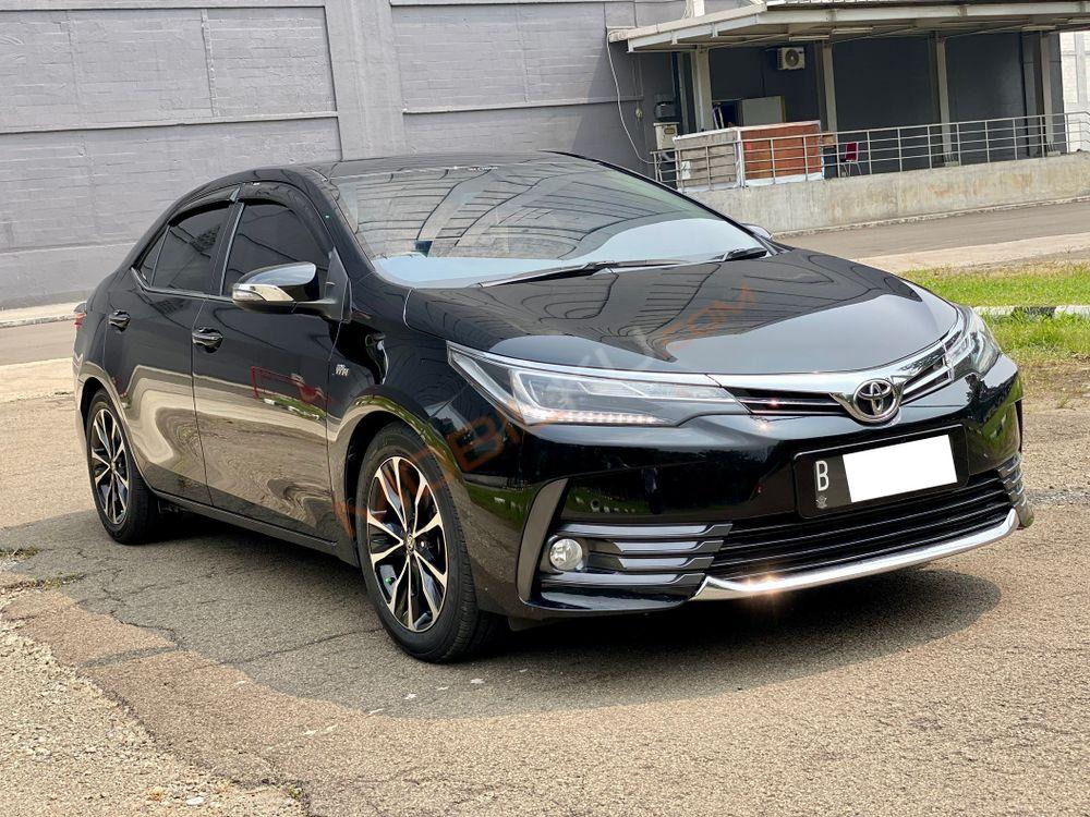 Mobil Toyota Corolla 2018