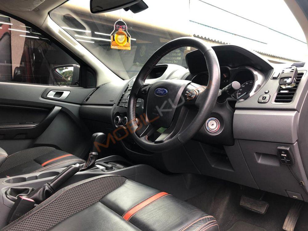 Mobil Ford Ranger 2014