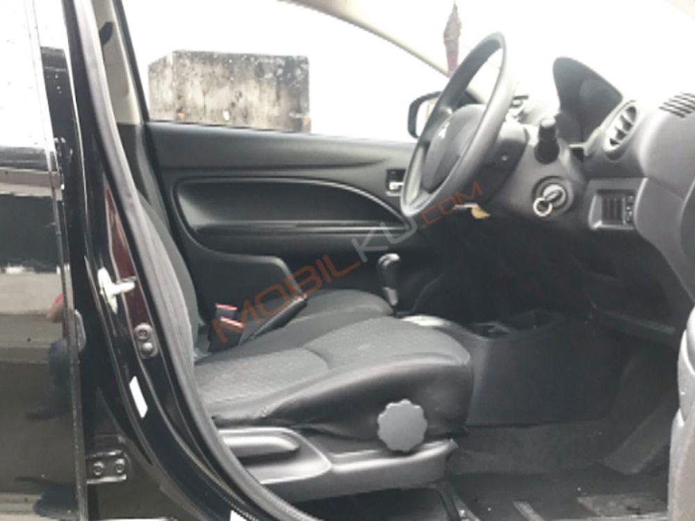 Mobil Mitsubishi Mirage 2016