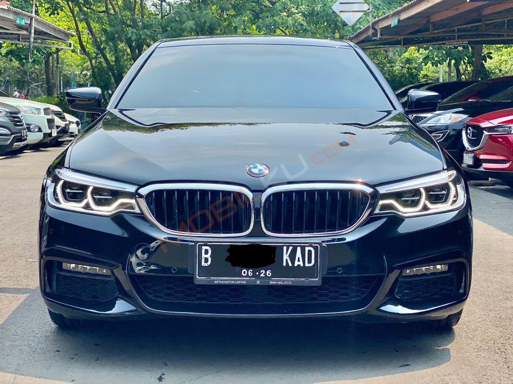 Mobil BMW 5 Series 2020