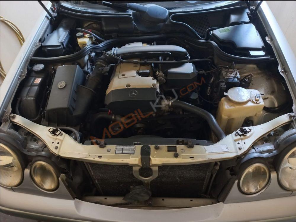 Mobil Mercedes-Benz E-Class 1997