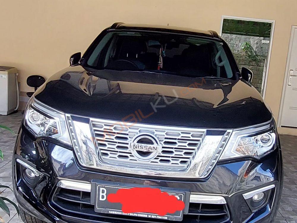 Mobil Nissan Terra 2019