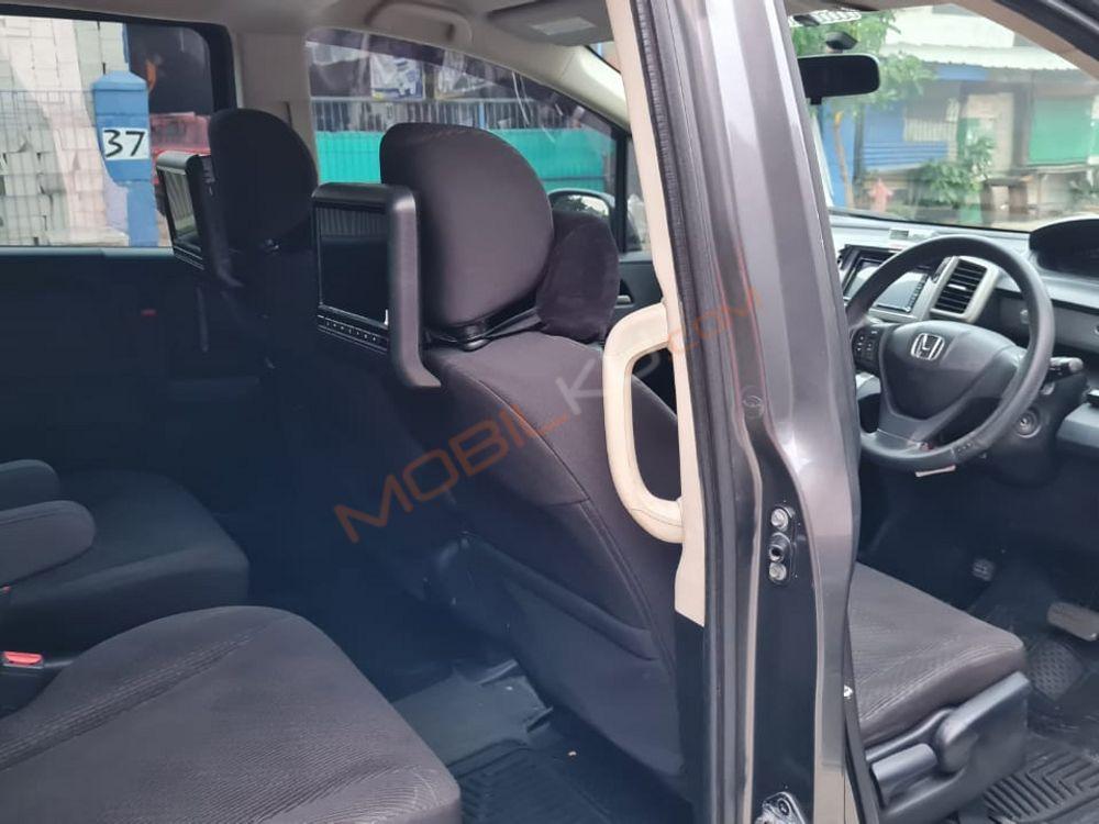 Mobil Honda Freed 2014