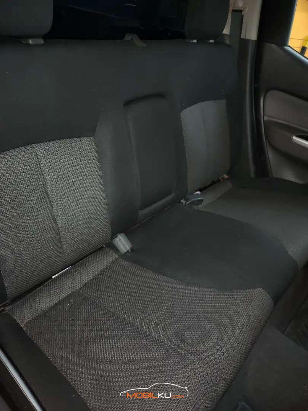 Mobil Mitsubishi Triton 2018