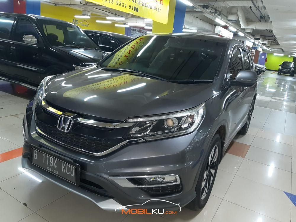 Mobil Honda CR-V 2015