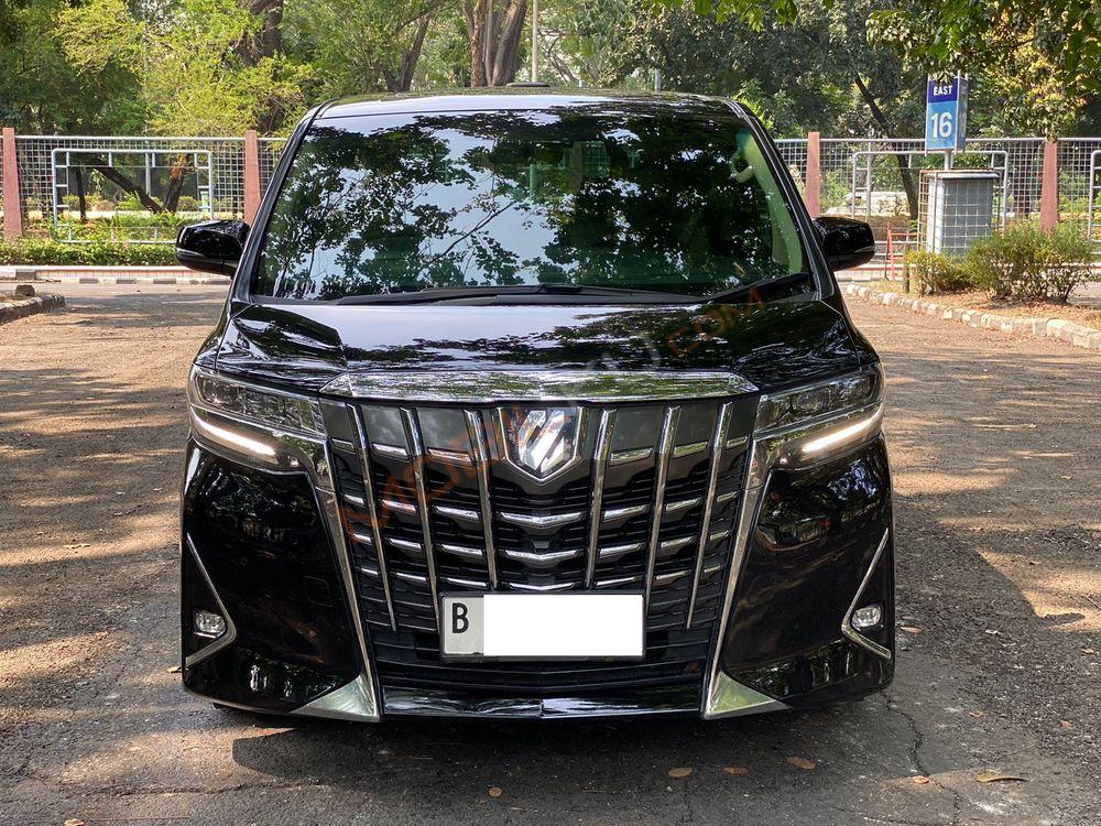Mobil Toyota Alphard 2018