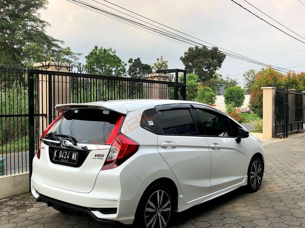 Mobil Honda Jazz 2019