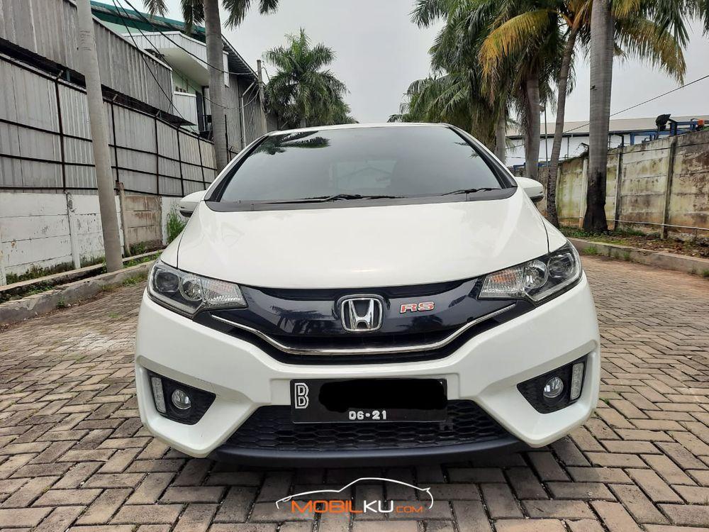 Mobil Honda Jazz 2016