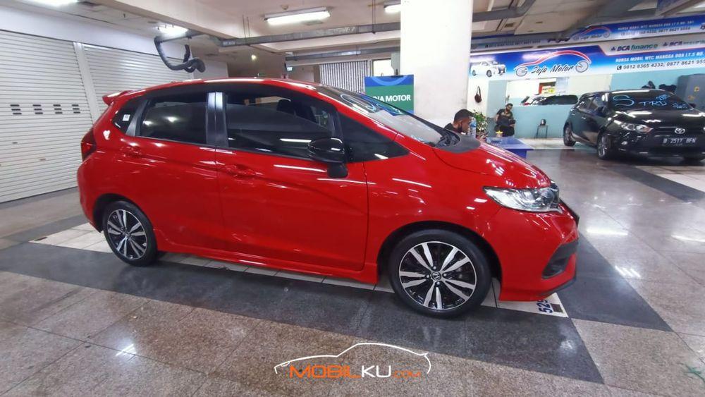 Mobil Honda Jazz 2018
