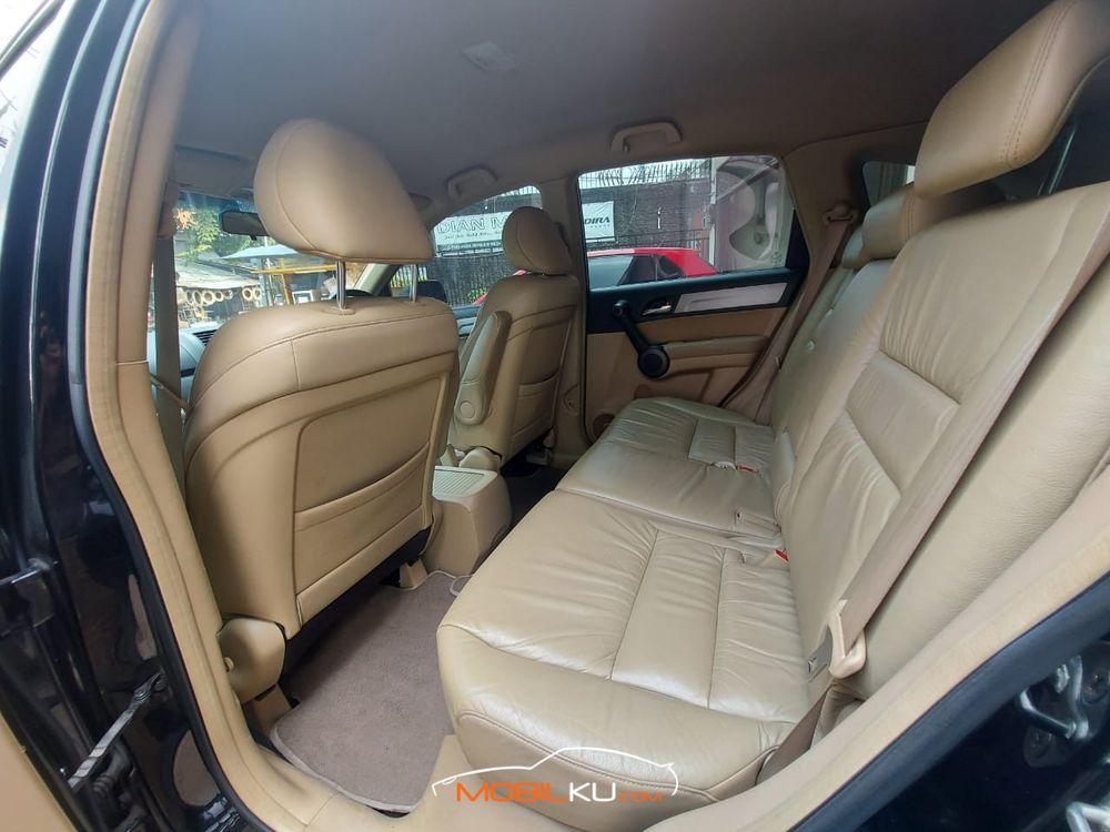 Mobil Honda CR-V 2011
