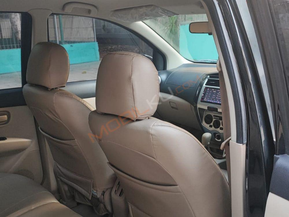Mobil Nissan Grand Livina 2018
