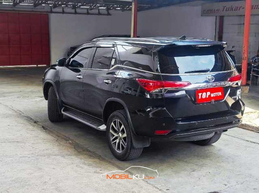 Mobil Toyota Fortuner 2017