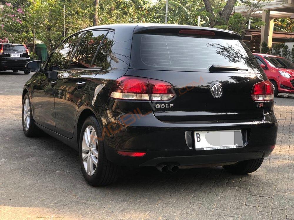 Mobil Volkswagen Golf 2013