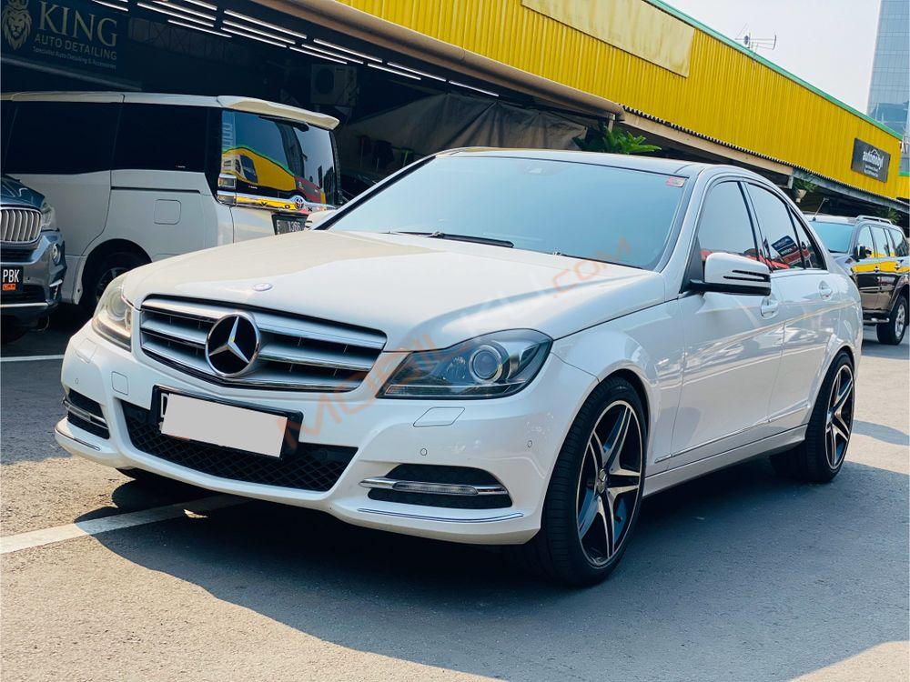 Mobil Mercedes-Benz C-Class 2013