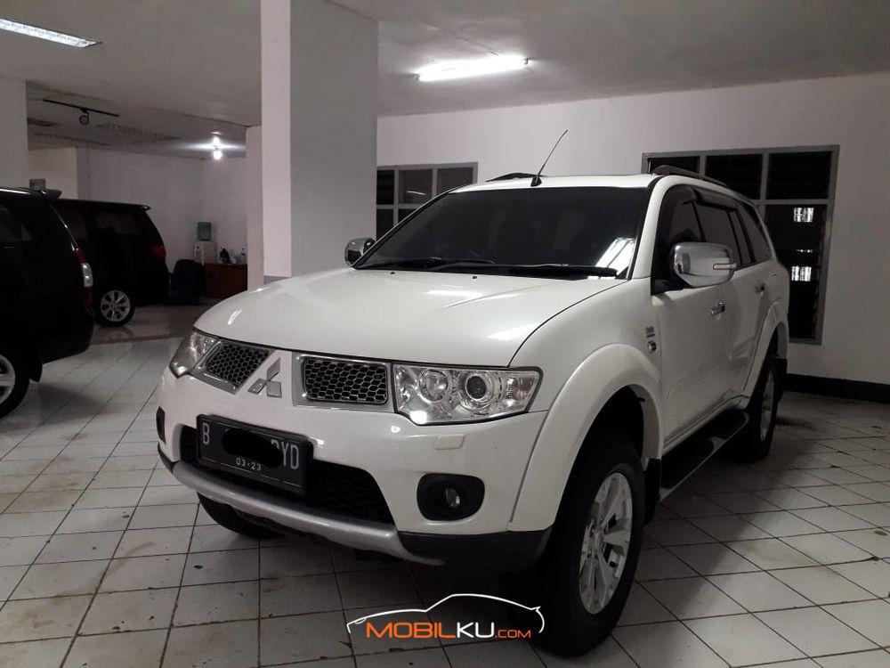 Mobil Mitsubishi Pajero Sport 2013