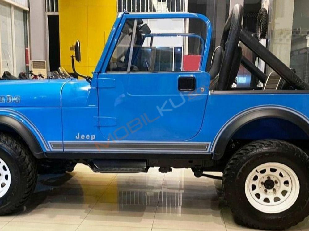 Mobil Jeep CJ 7 1995