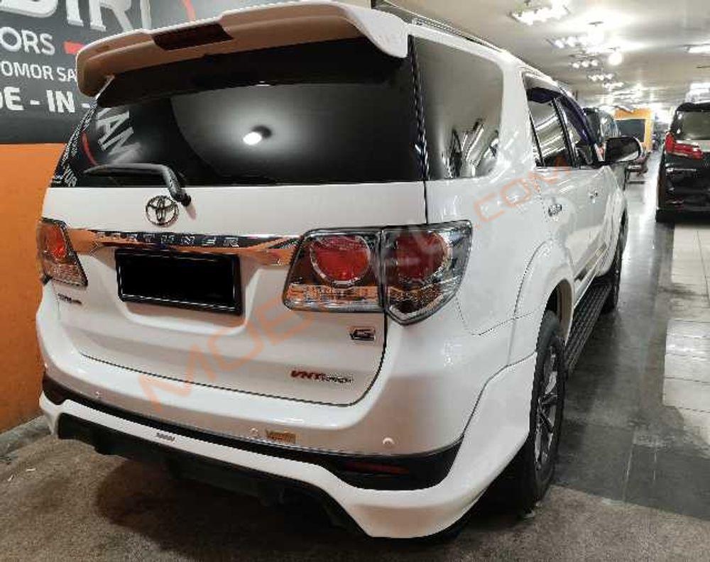 Mobil Toyota Fortuner 2015