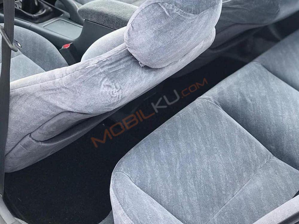 Mobil Honda Accord 1995