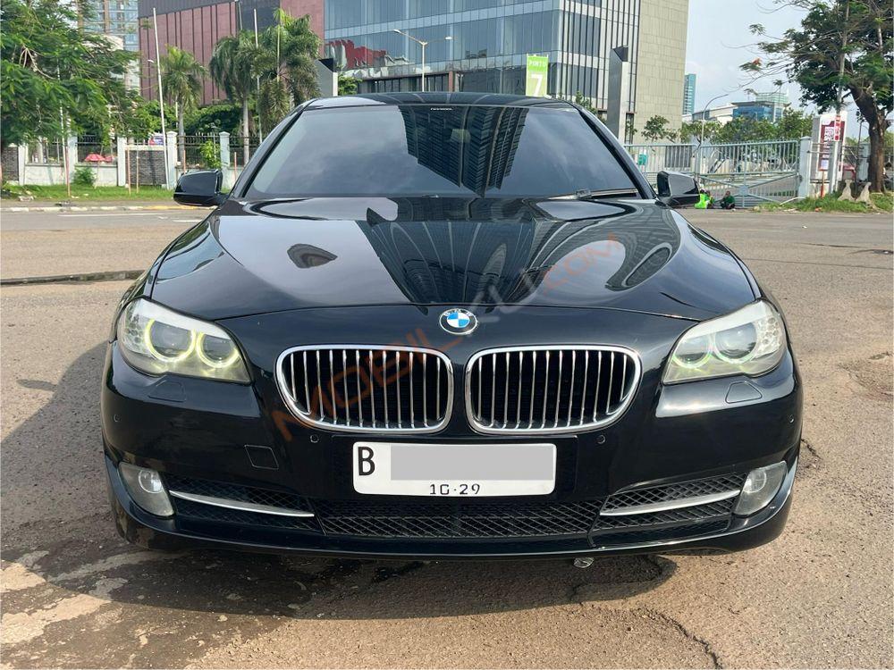 Mobil BMW 5 Series 2013
