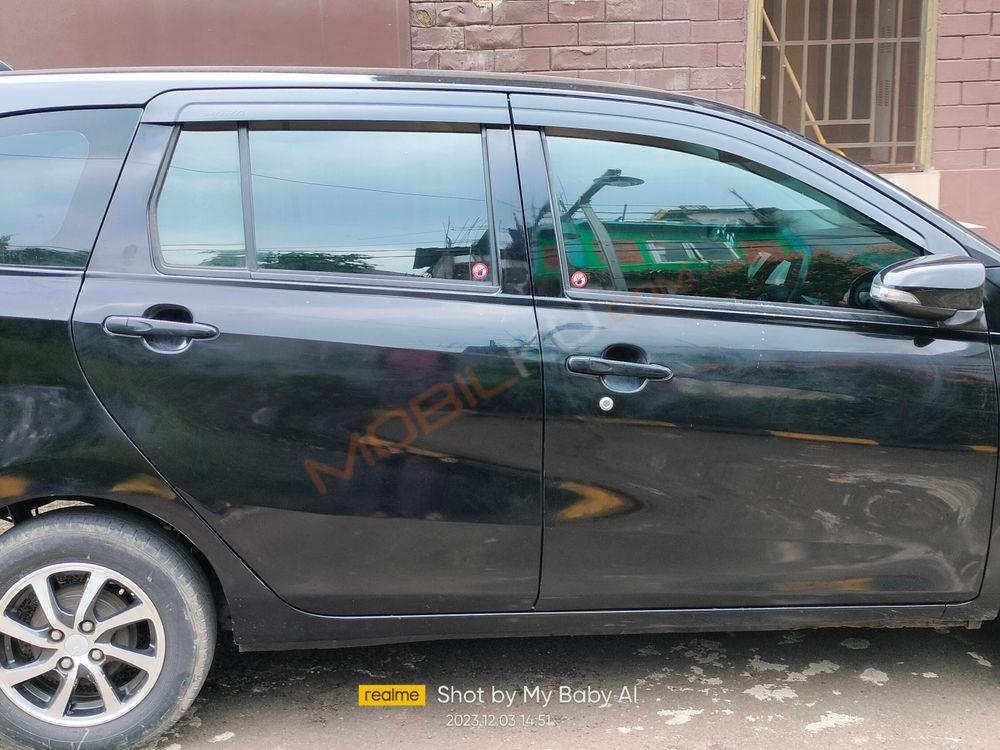 Mobil Daihatsu Sigra 2018