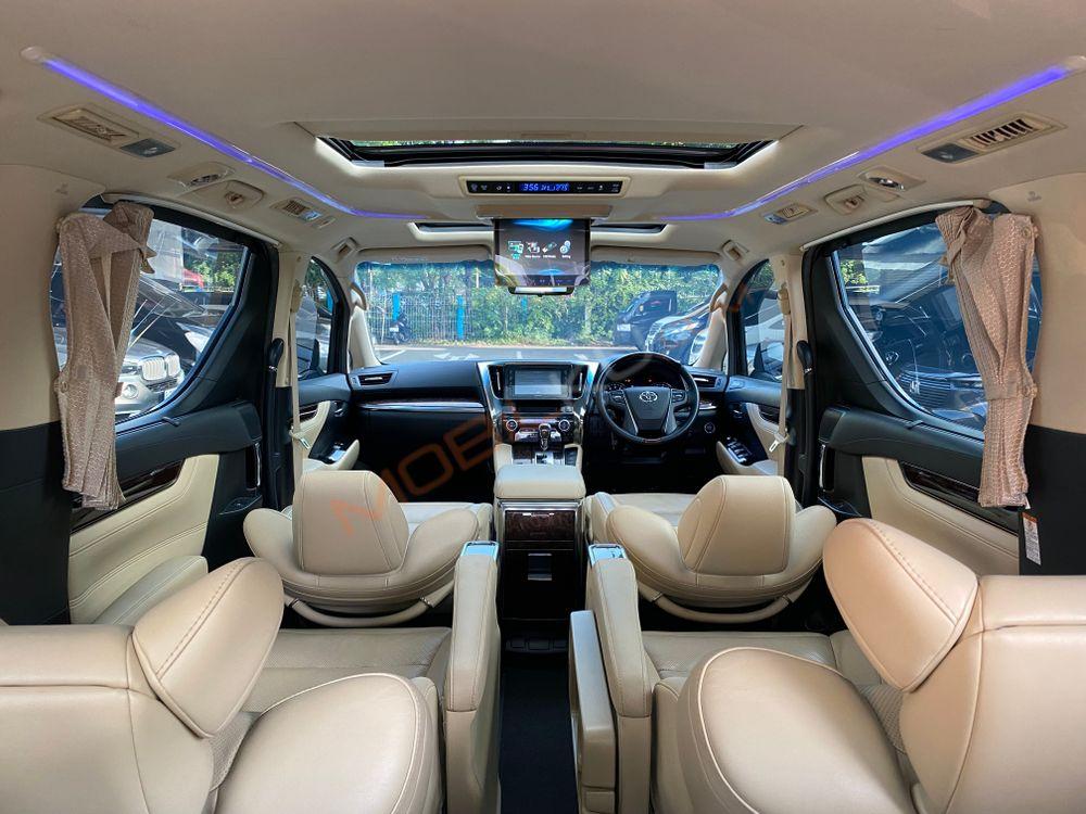 Mobil Toyota Alphard 2019