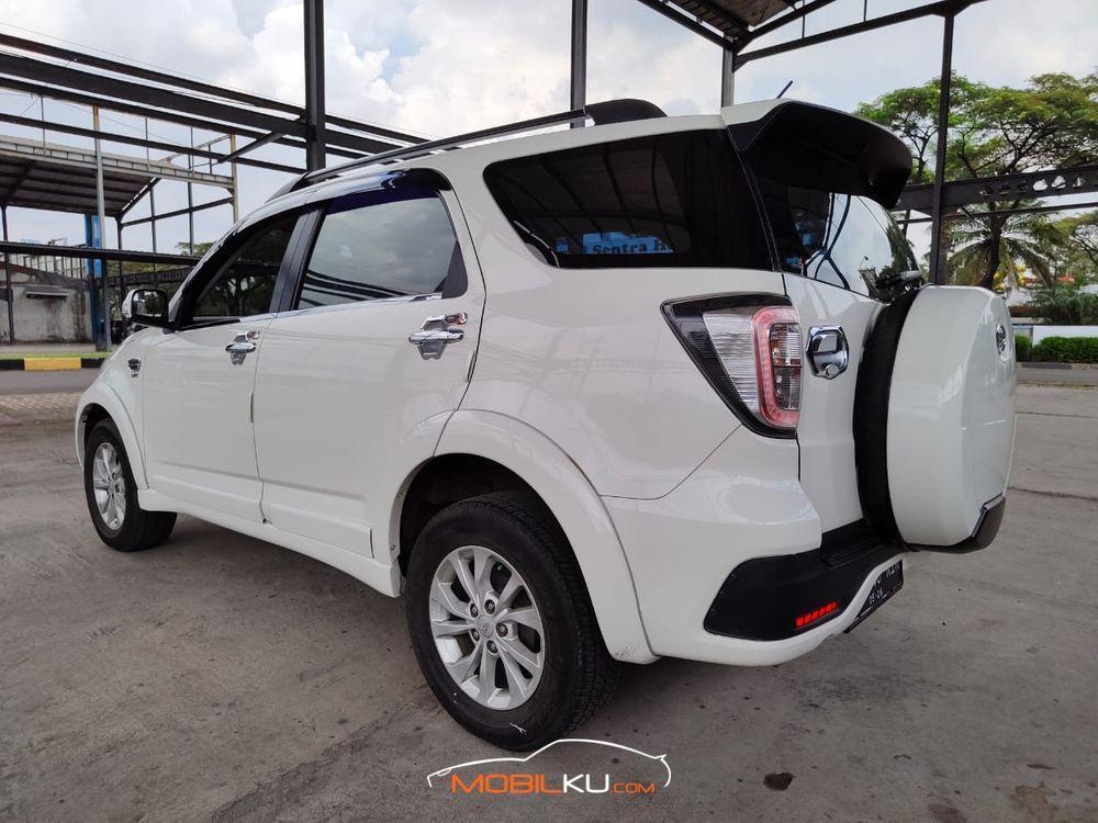 Mobil Daihatsu Terios 2016